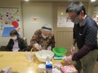 ニッケてとて本町　「手作りケーキで誕生祝い！」の画像